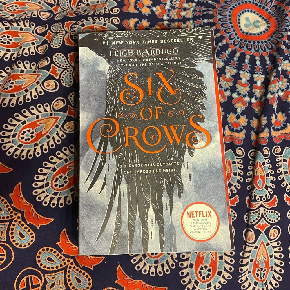 Brand new Six of crows paperback book